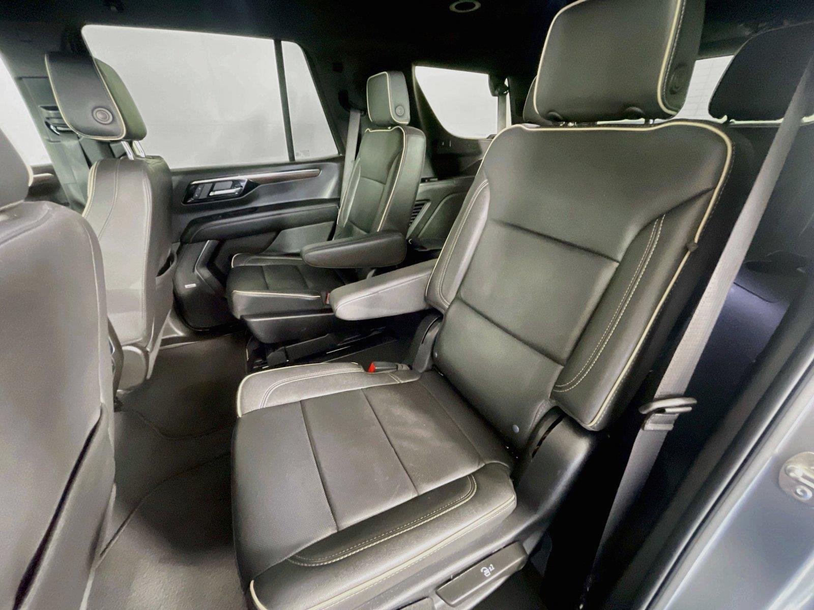Used 2025 Chevrolet Tahoe Premier AWD/4WD image 28
