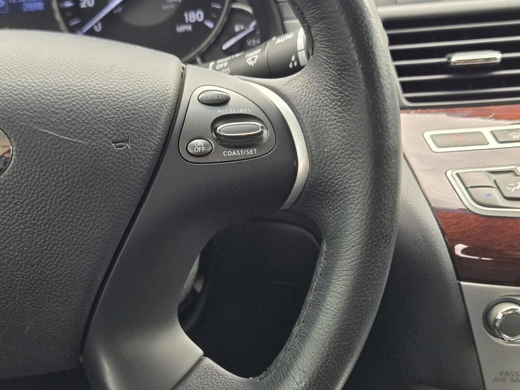 Used 2017 INFINITI Q70 L 3.7 image 38