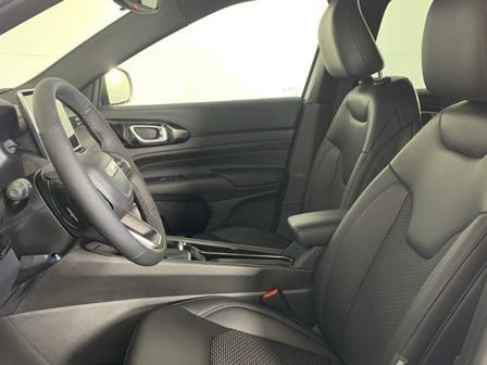 New 2026 Jeep Compass Latitude AWD/4WD image 10