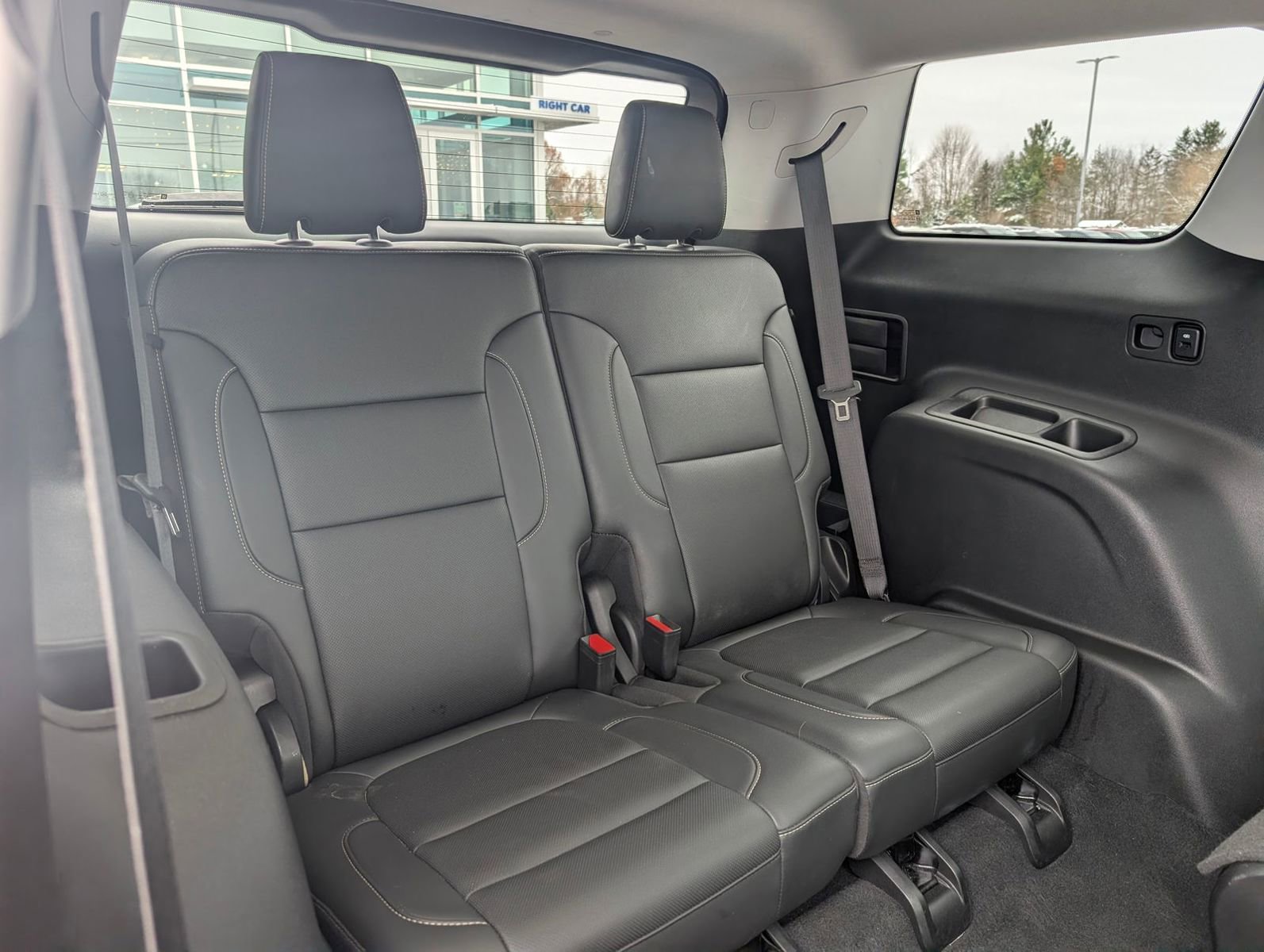 Used 2023 GMC Acadia SLT image 38