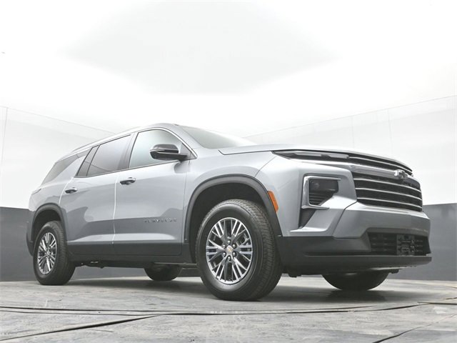 Certified 2025 Chevrolet Traverse LT w/ Driver Confidence Package image 43