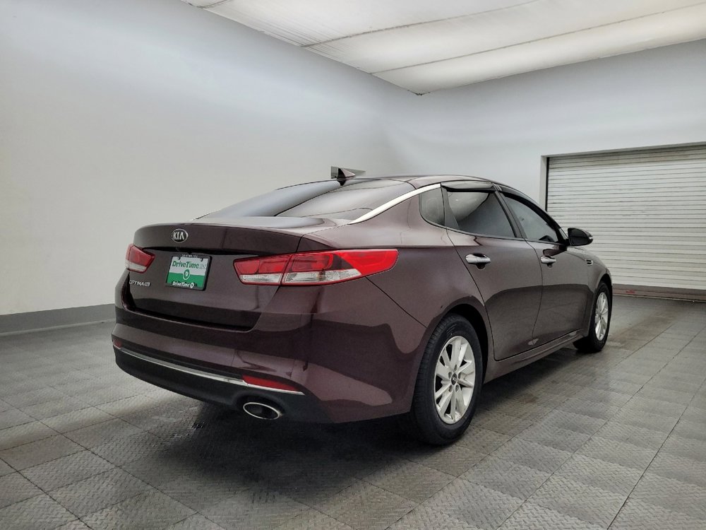 Used 2017 Kia Optima LX image 9