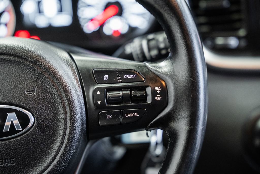 Used 2016 Kia Sorento LX w/ LX Convenience Package image 31