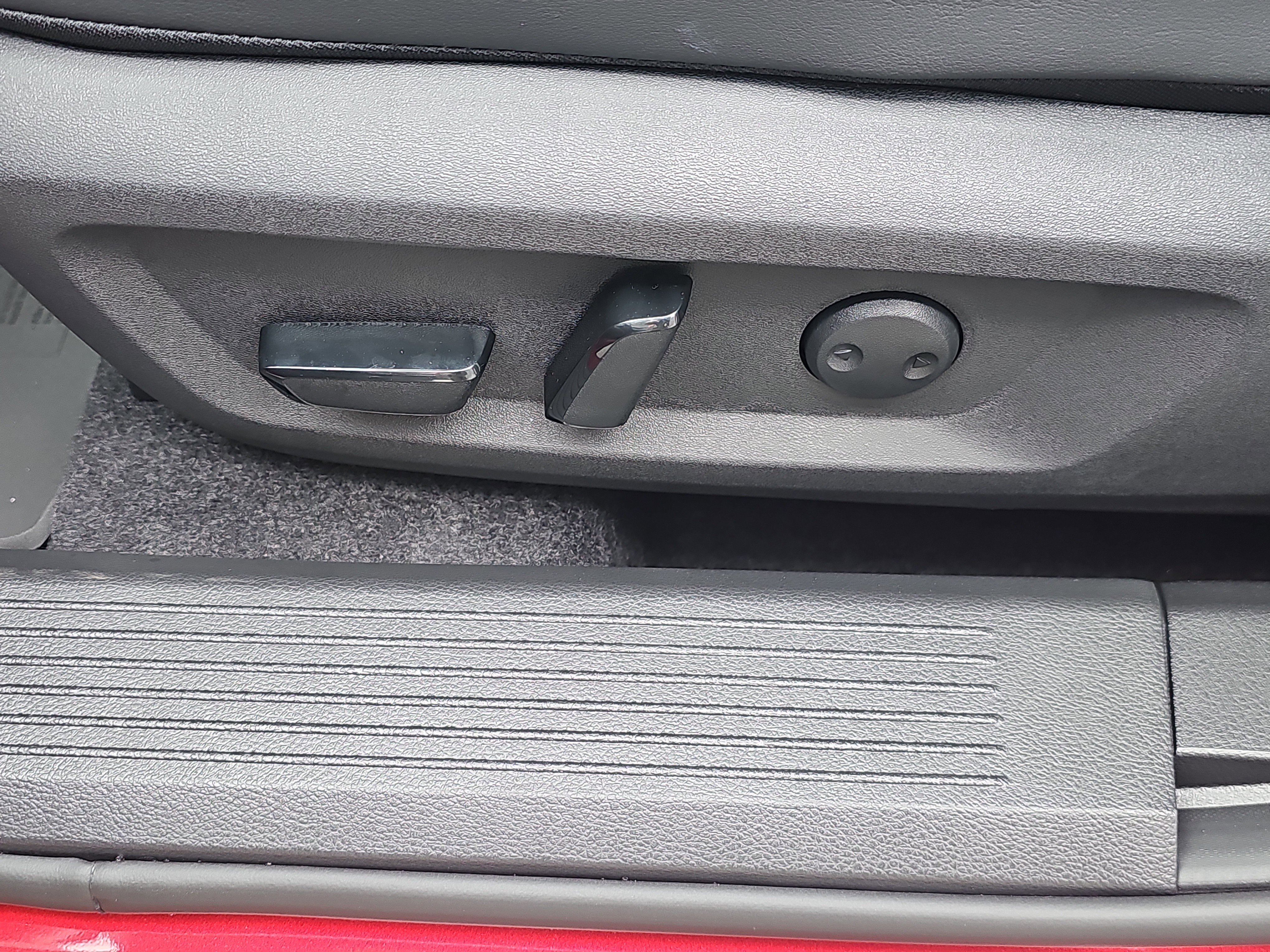 New 2026 Nissan Rogue SV image 10