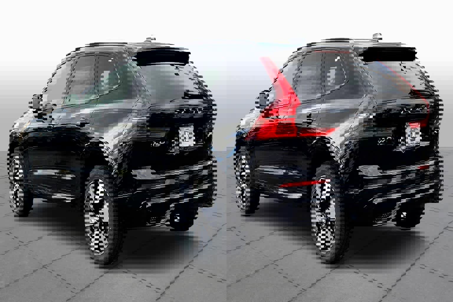 New 2025 Volvo XC60 T8 Plus w/ Protection Package Premier image 3