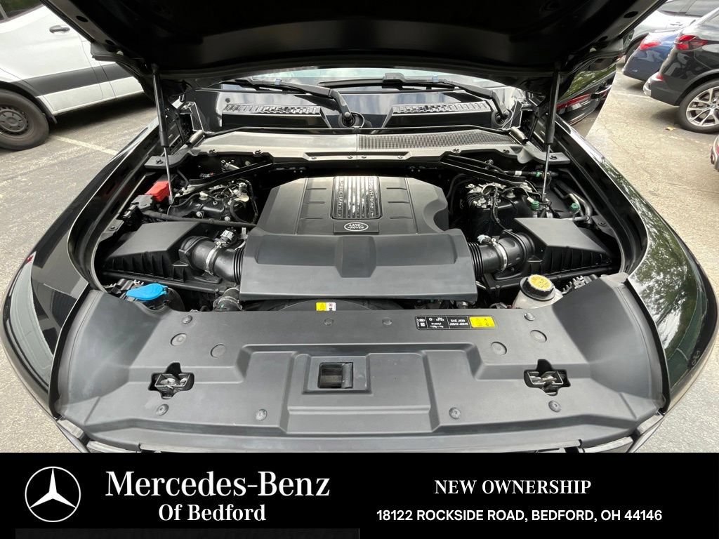Used 2023 Land Rover Defender 110 V8 AWD/4WD image 32