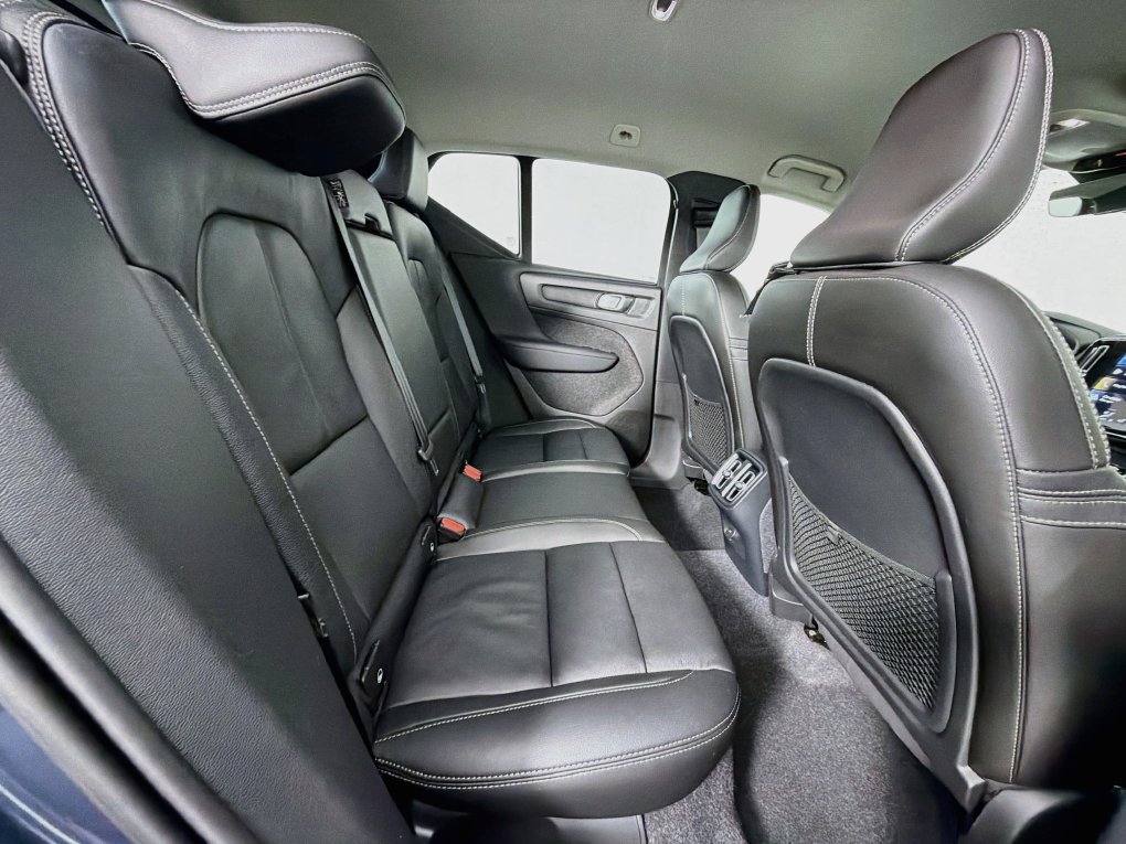 Used 2022 Volvo XC40 T5 Momentum w/ Premium Package AWD/4WD image 27