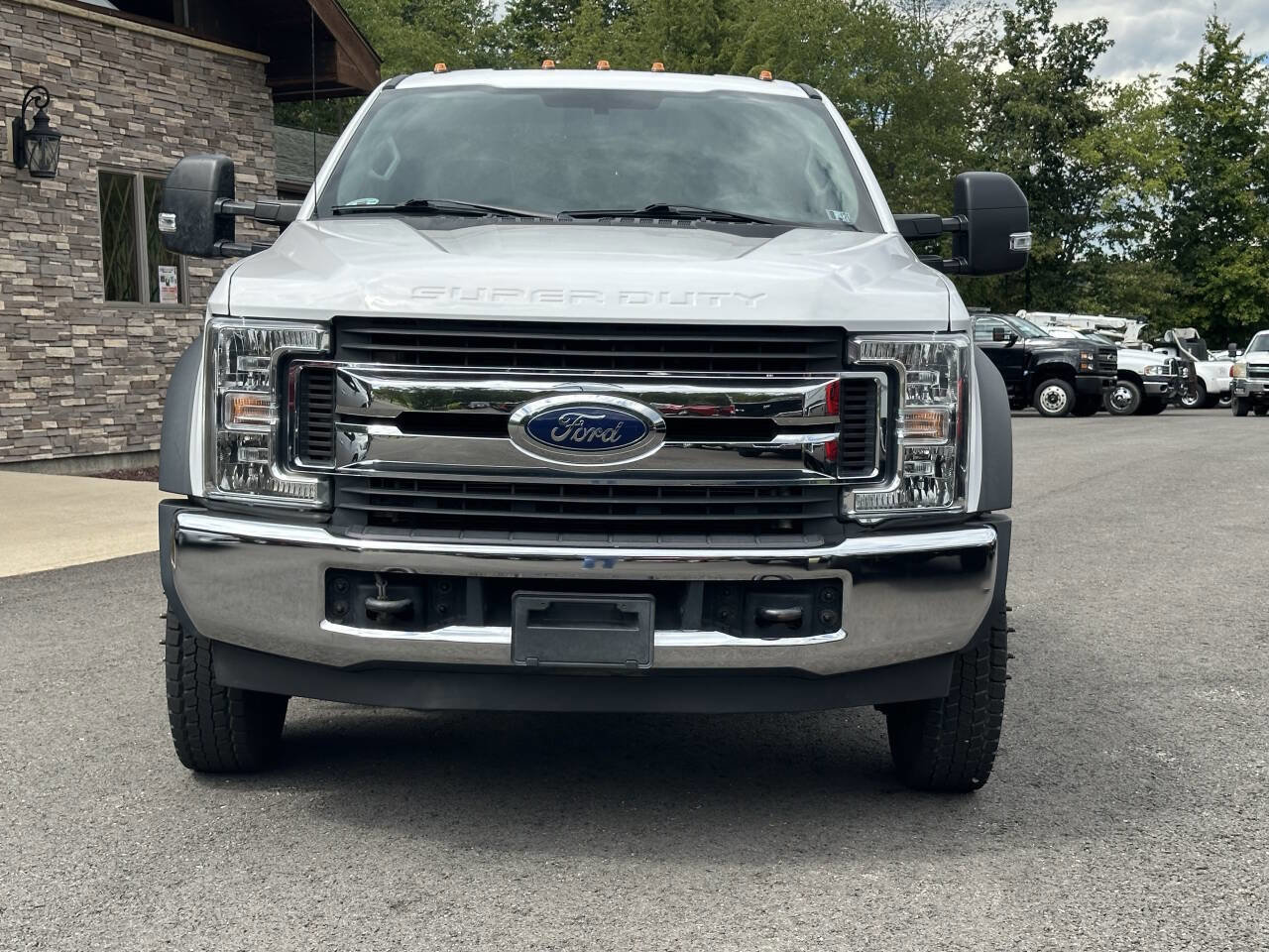 Used 2019 Ford F550 4x4 Regular Cab Super Duty image 3