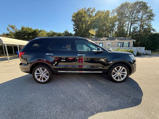 Used 2016 Ford Explorer Limited w/ Equipment Group 301A image 3