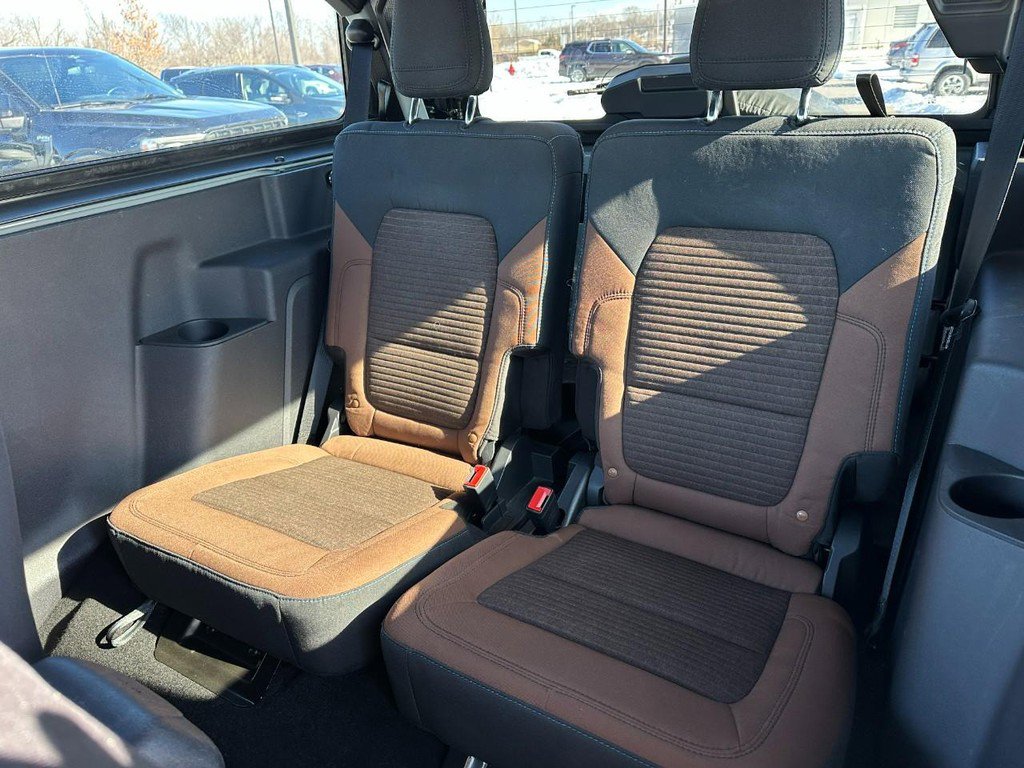 Used 2022 Ford Bronco Outer Banks image 9