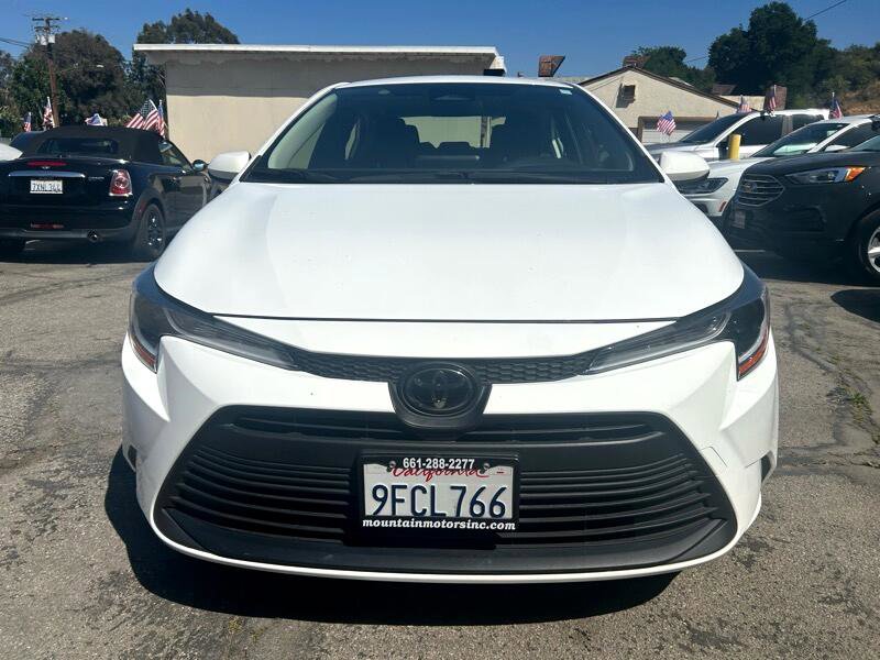 Used 2023 Toyota Corolla LE image 2
