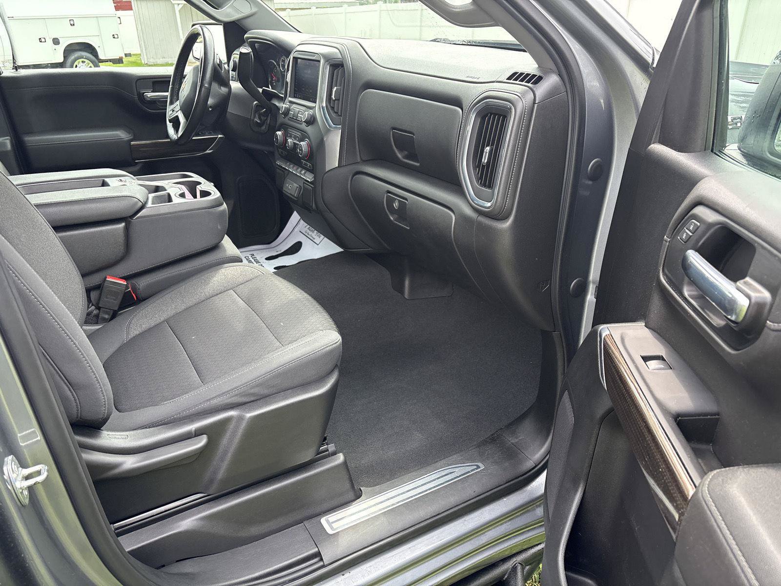 Used 2021 Chevrolet Silverado 1500 LT AWD/4WD image 13