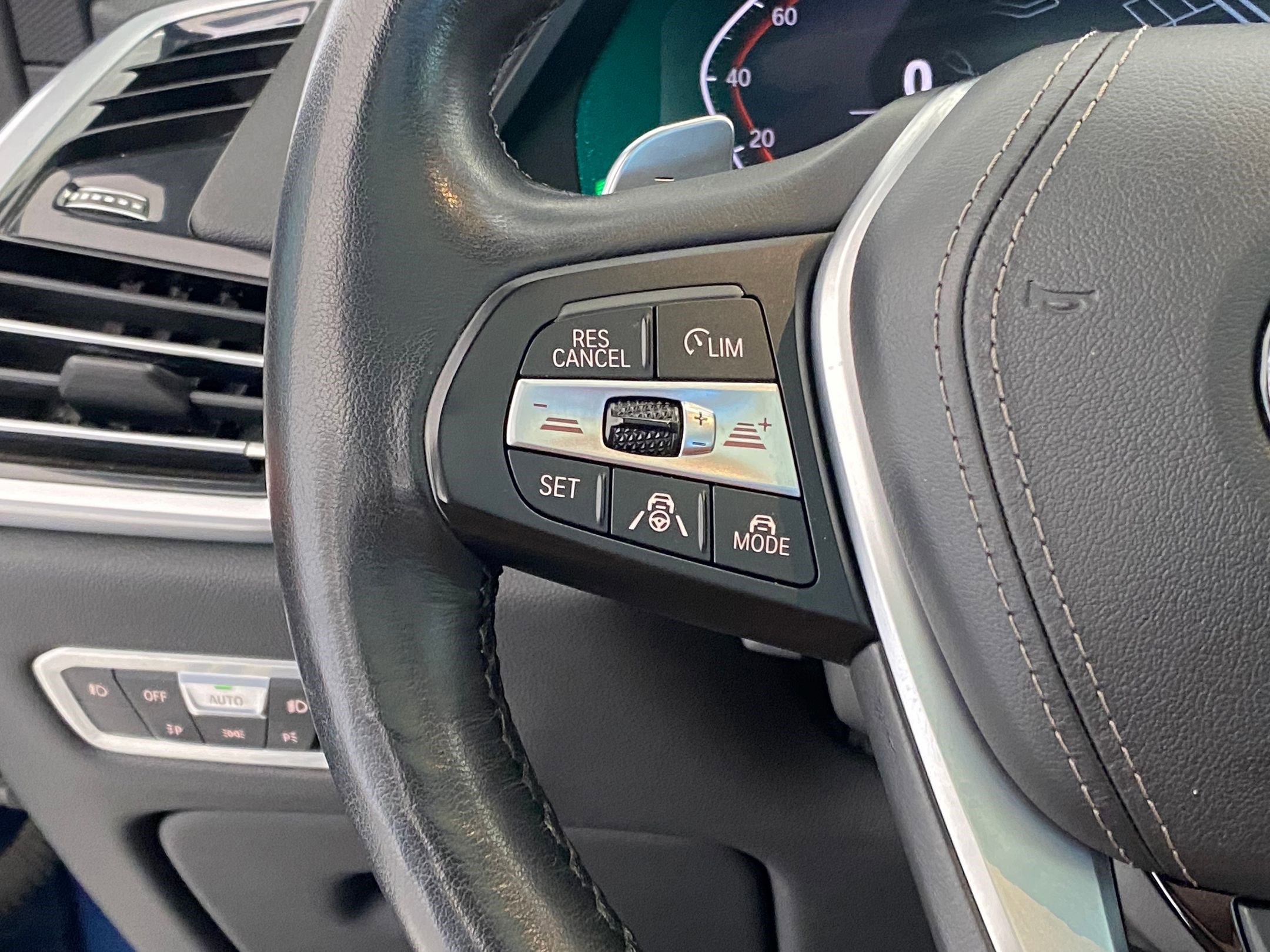 Used 2019 BMW X5 xDrive40i w/ Premium Package image 17