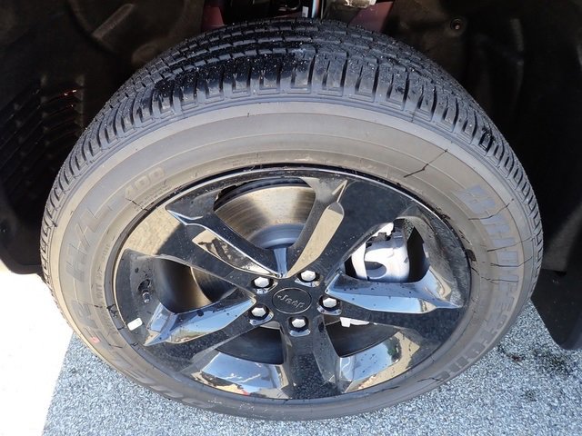 New 2025 Jeep Grand Cherokee L Altitude image 11