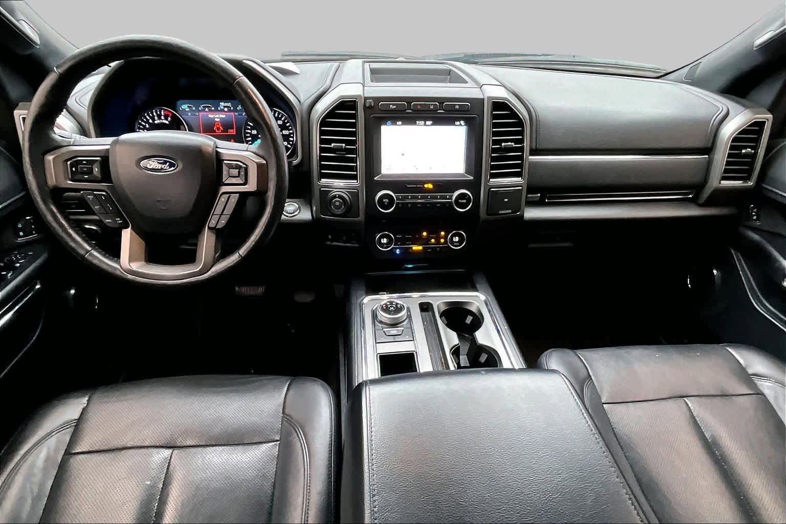 Used 2018 Ford Expedition XLT w/ Equipment Group 202A RWD image 13