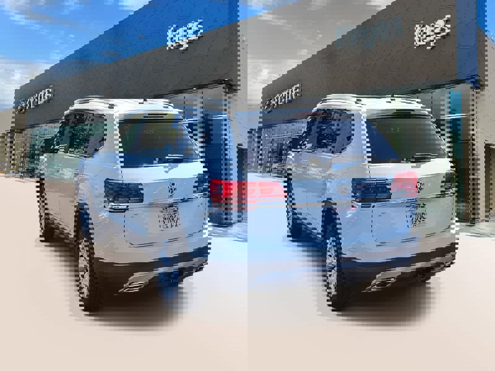 Used 2019 Volkswagen Atlas SE w/ Towing Package image 7