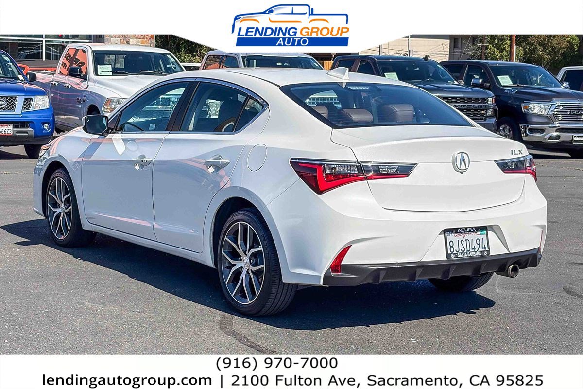 Used 2019 Acura ILX FWD image 2
