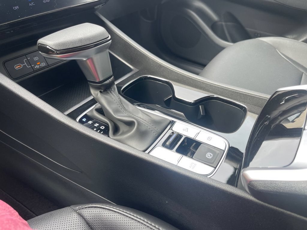 Used 2026 Hyundai Santa Cruz SEL FWD image 19