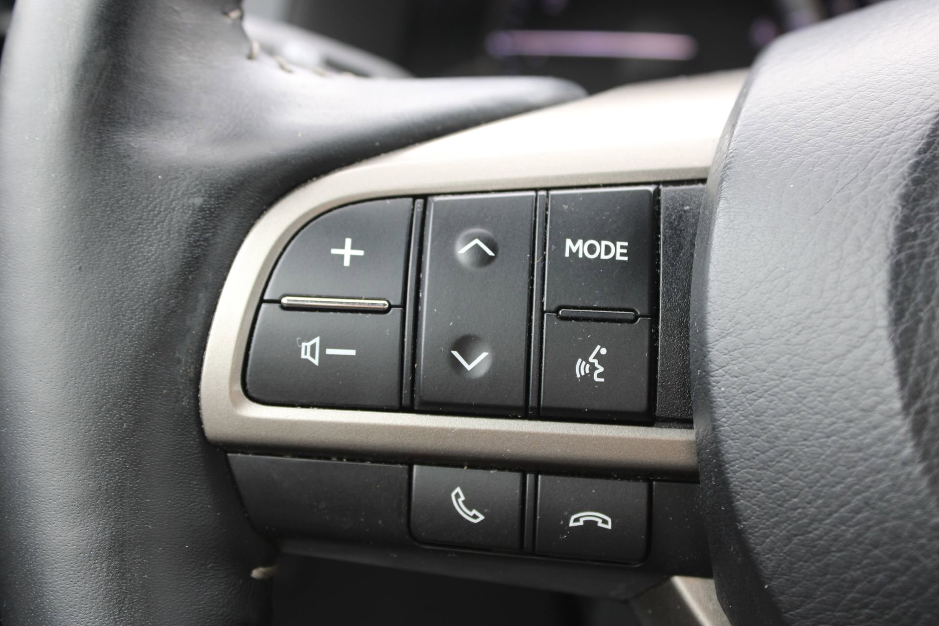 Used 2017 Lexus ES 350 w/ Luxury Package image 32