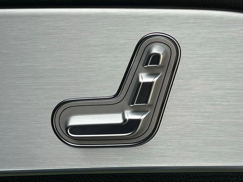 Certified 2025 Mercedes-Benz GLS 450 4MATIC image 42