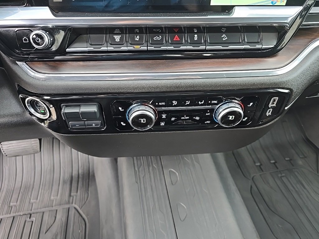 Used 2024 GMC Sierra 3500 SLT w/ X31 Off-Road Package image 16