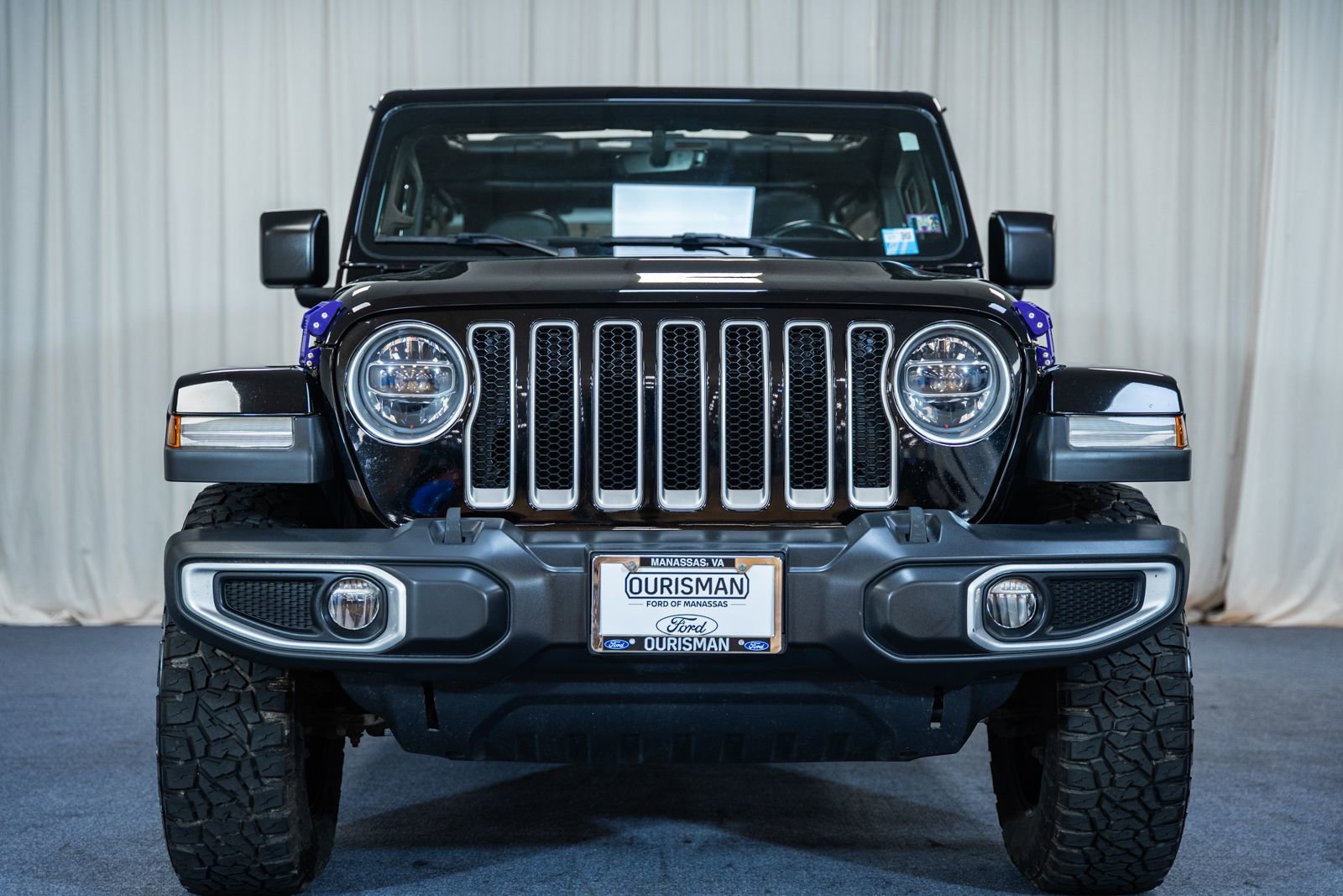 Used 2021 Jeep Wrangler Unlimited Sahara w/ Uconnect 4C Nav & Sound Group AWD/4WD image 2