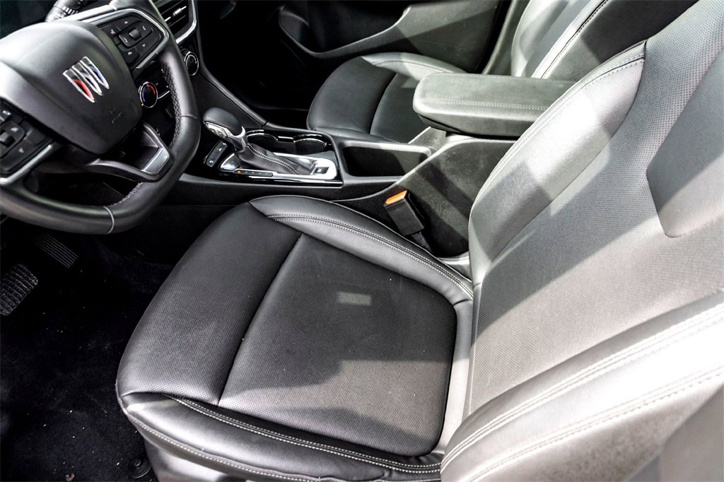 Used 2024 Buick Encore GX Sport Touring image 14