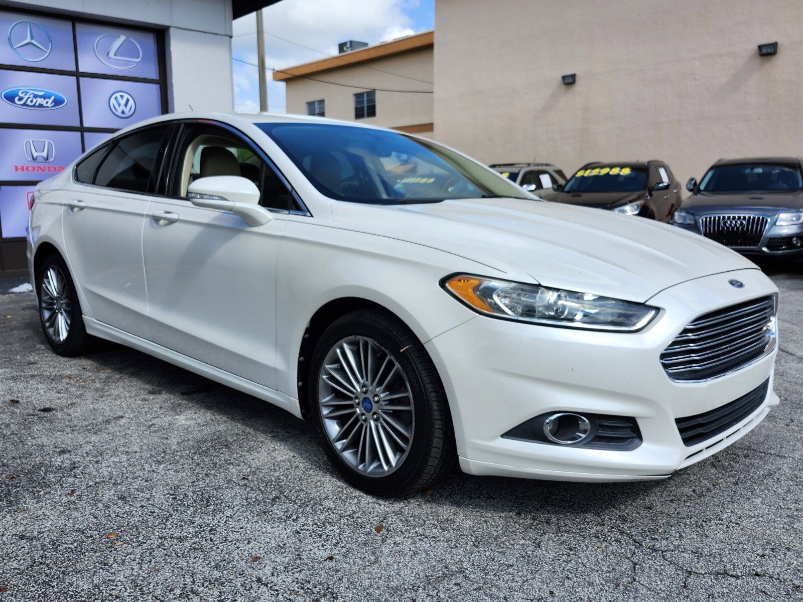 Used 2013 Ford Fusion SE image 16