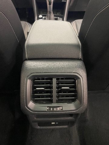 Used 2023 Volkswagen Taos SE AWD/4WD image 15