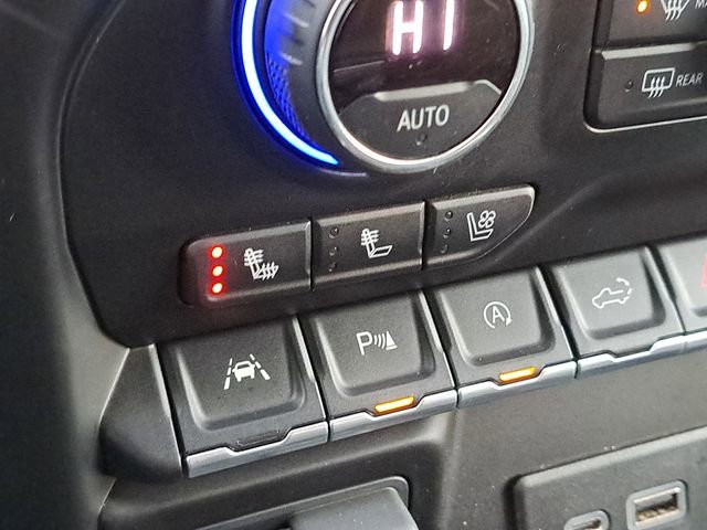 Used 2021 Chevrolet Silverado 1500 LTZ w/ LTZ Premium Package image 15