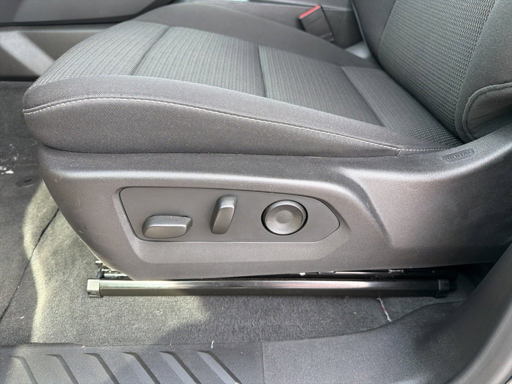 Used 2024 Chevrolet Colorado LT w/ LT Convenience Package II image 16