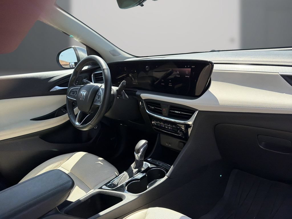 Certified 2024 Buick Encore GX Avenir w/ Avenir Technology Package FWD image 17