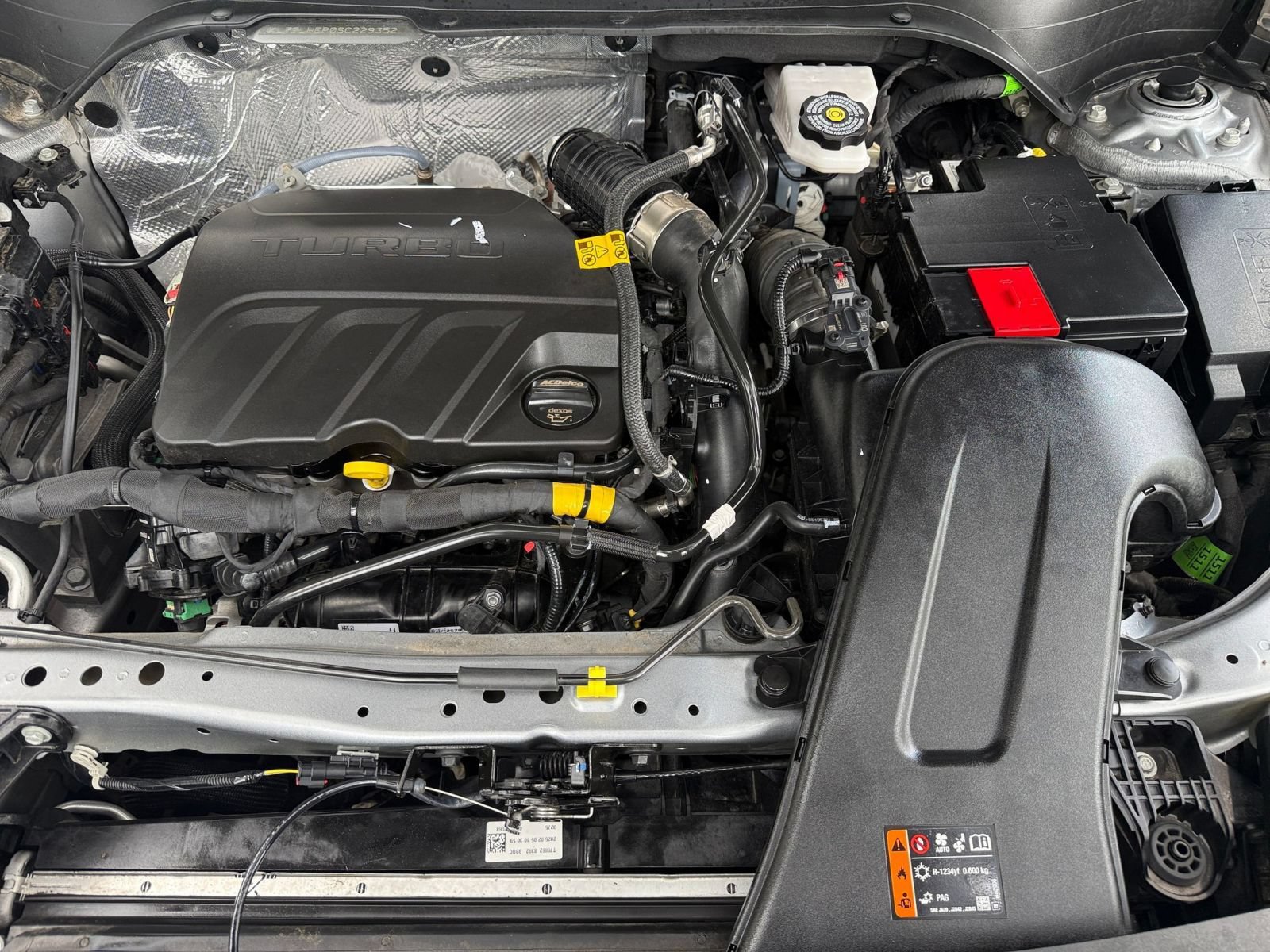 Used 2025 Chevrolet Trax LT FWD image 28