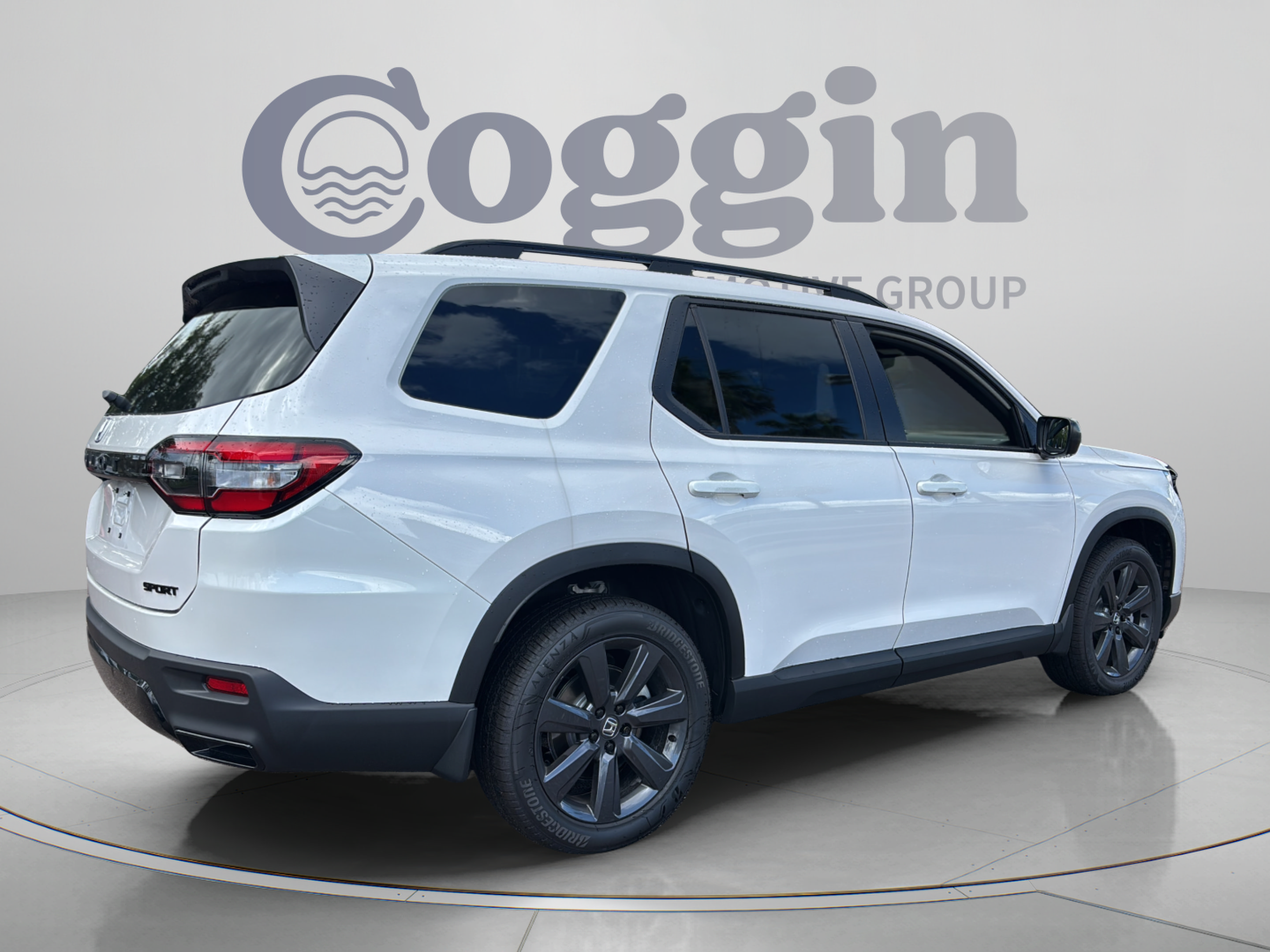 New 2026 Honda Pilot Sport image 5