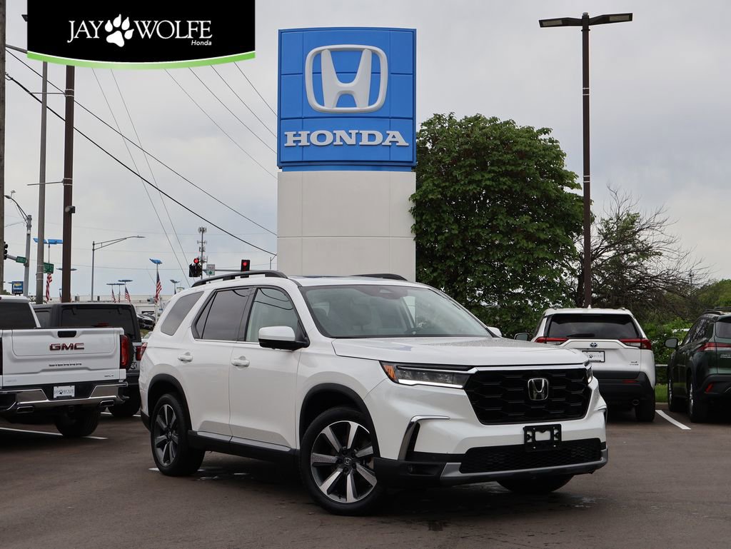 Certified 2025 Honda Pilot Elite image 1