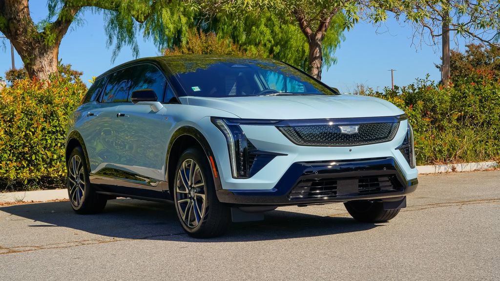 New 2026 Cadillac Optiq Sport 2 image 5