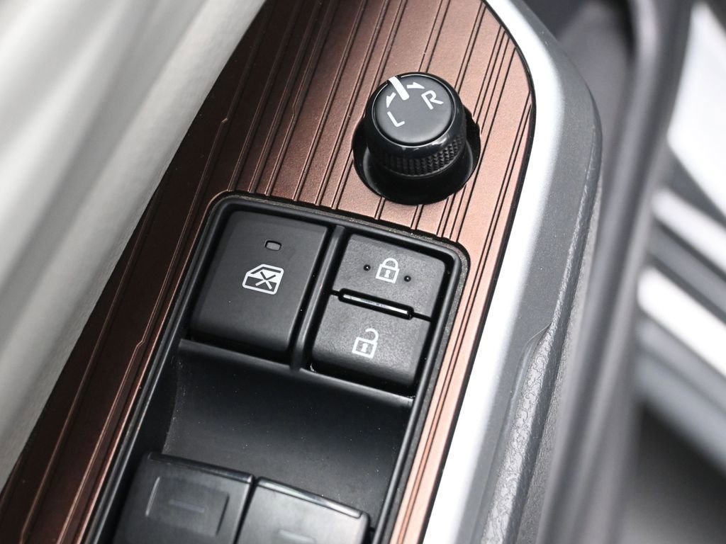 Certified 2024 Toyota Sienna LE image 14