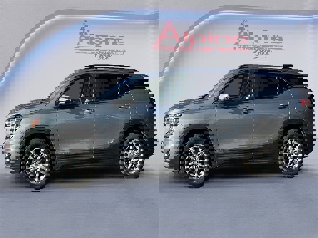 Used 2023 GMC Terrain SLE w/ Driver Convenience Package image 2