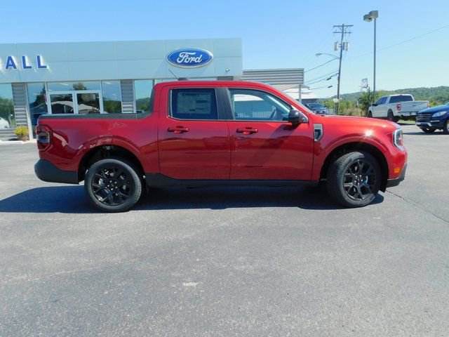 New 2025 Ford Maverick Lariat w/ Black Appearance Package image 10