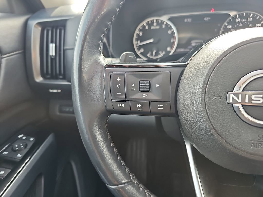 Used 2022 Nissan Pathfinder SL image 22