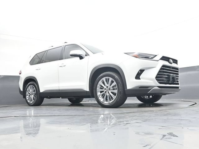Used 2024 Toyota Grand Highlander AWD image 32