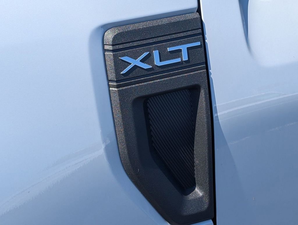 New 2026 Ford Maverick XLT AWD/4WD image 12