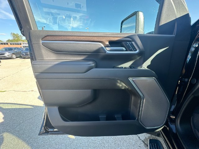 Used 2024 Chevrolet Silverado 2500 High Country w/ Technology Package AWD/4WD image 26