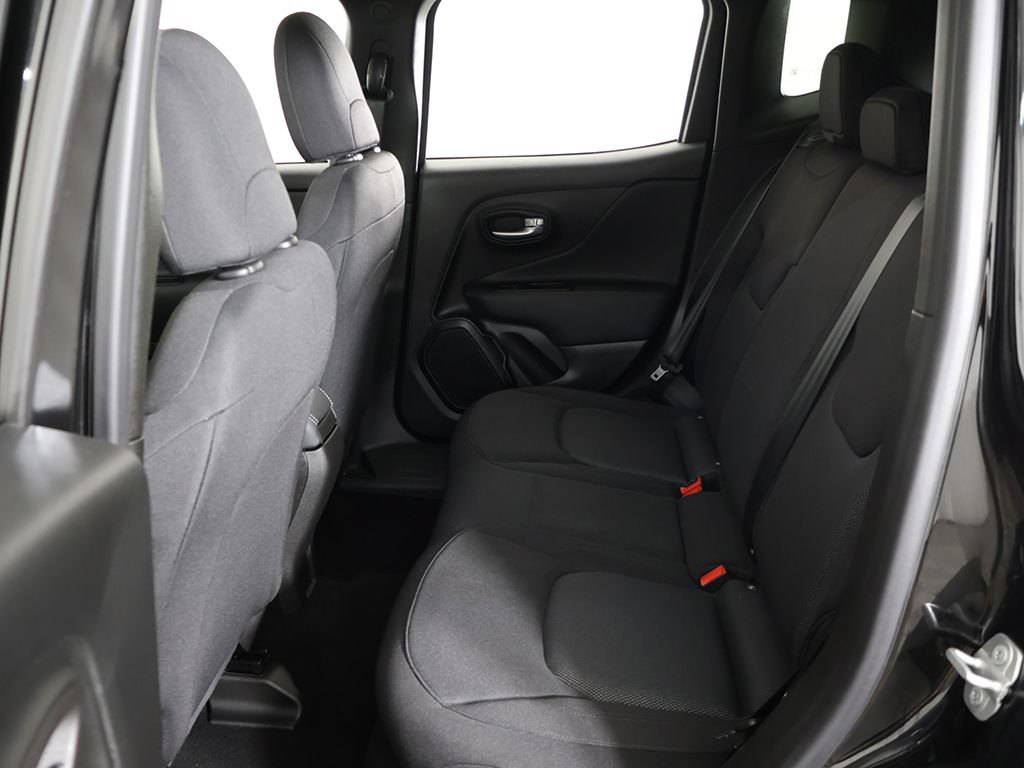 Used 2023 Jeep Renegade Latitude AWD/4WD image 31