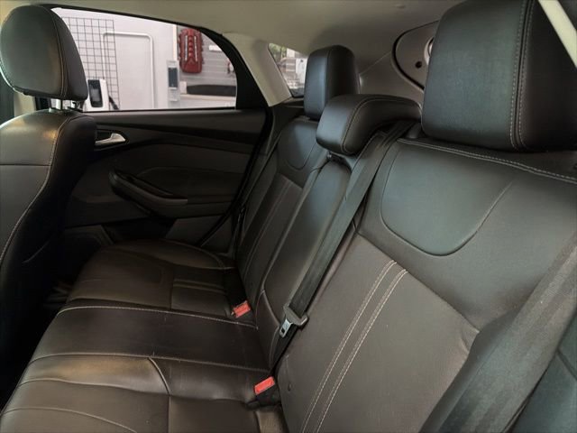 Used 2014 Ford Focus Titanium FWD image 22