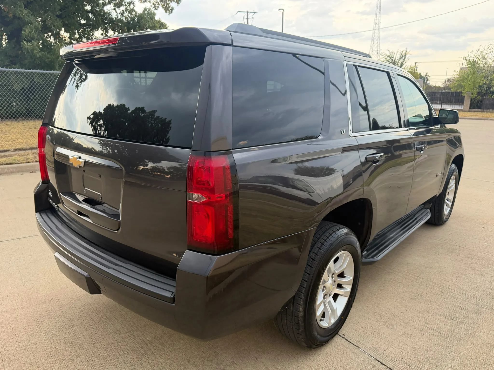 Used 2015 Chevrolet Tahoe LT RWD image 5