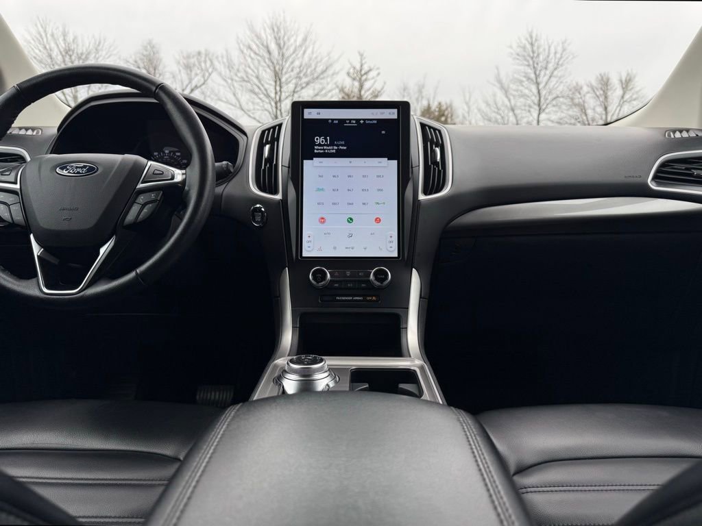 Used 2024 Ford Edge SEL image 16