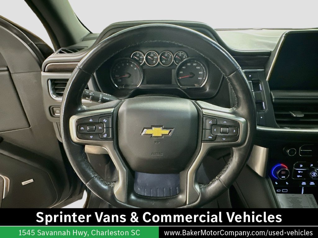 Used 2021 Chevrolet Suburban LT w/ Luxury Package RWD image 12