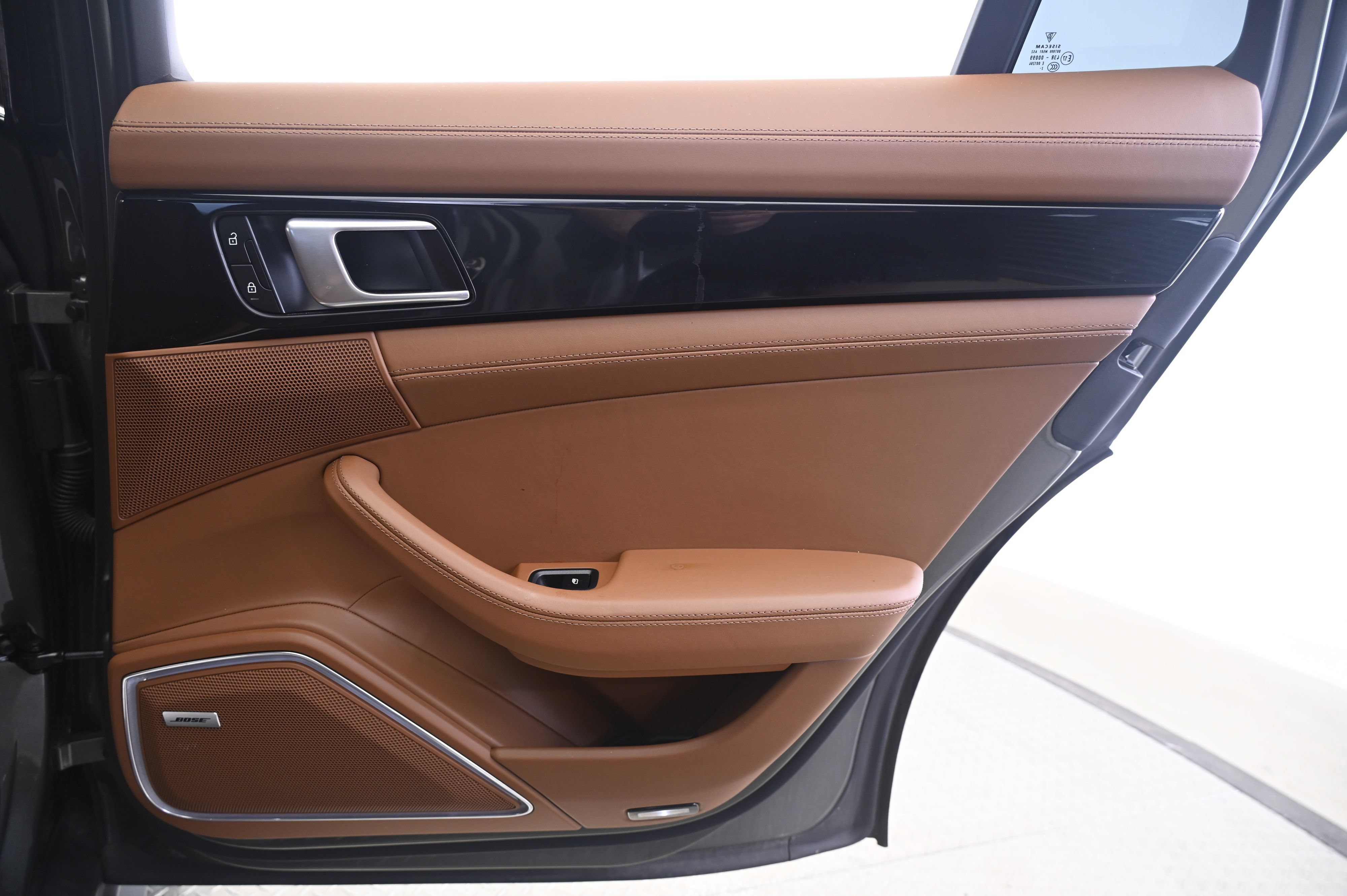 Certified 2023 Porsche Panamera 4S AWD/4WD image 16