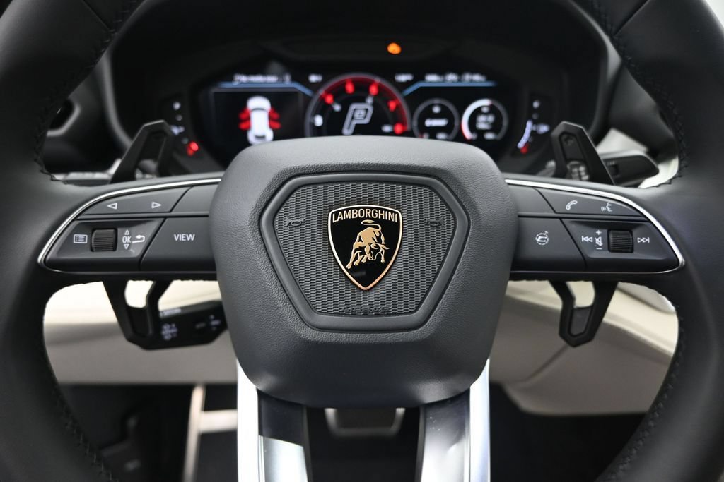 Used 2026 Lamborghini Urus SE AWD/4WD image 10